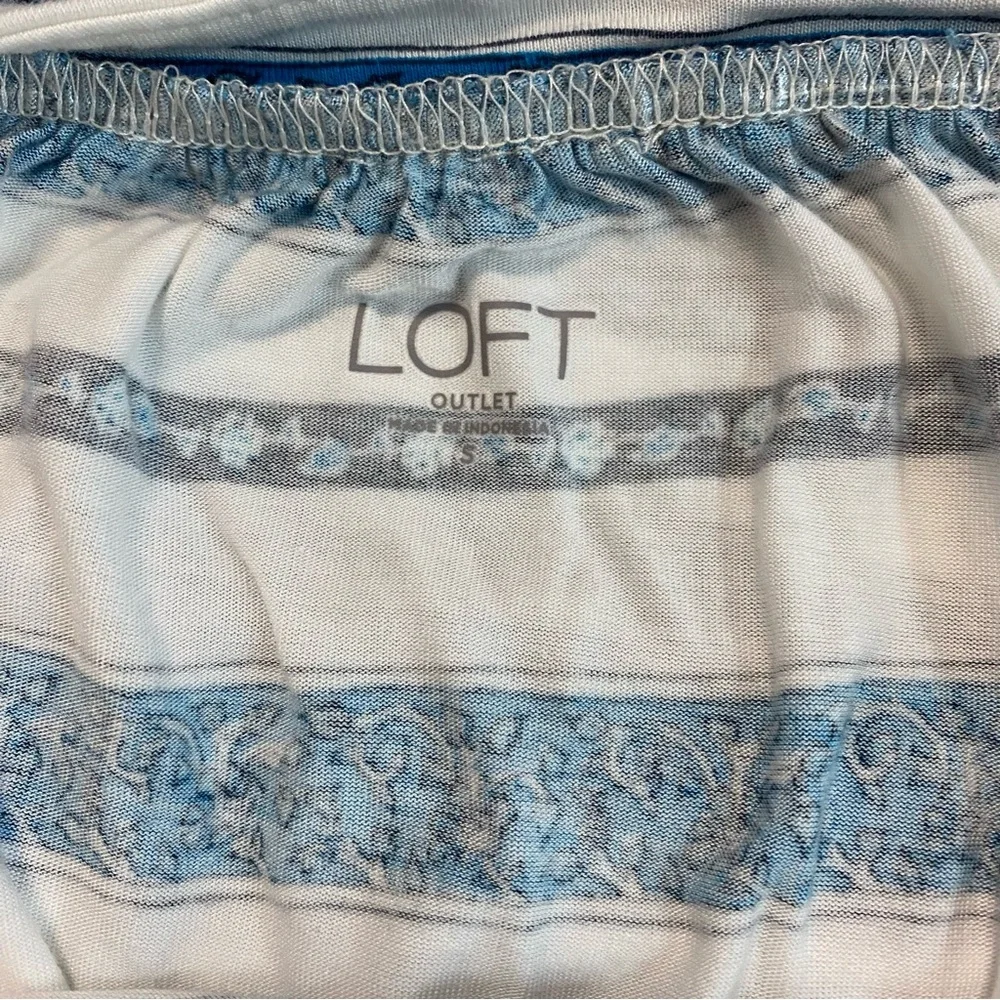 LOFT Blue and White Patterned Tank Top - Picture 4 of 5